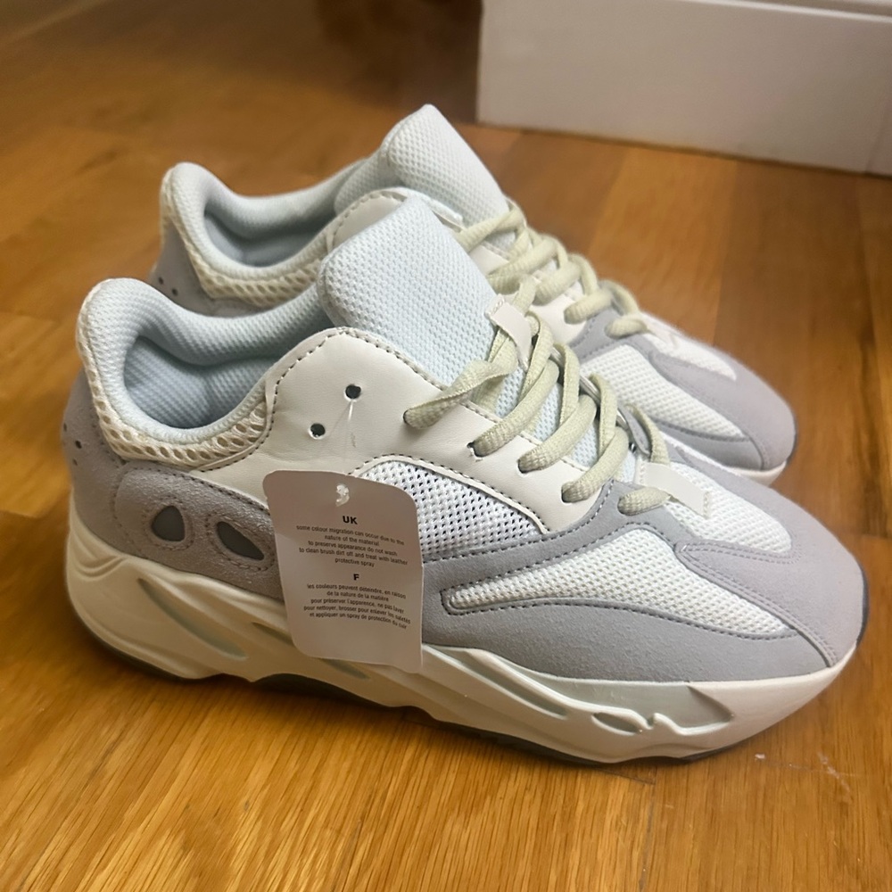 OFFER !!!! Comfortable Sport Sneakers for everyday use.